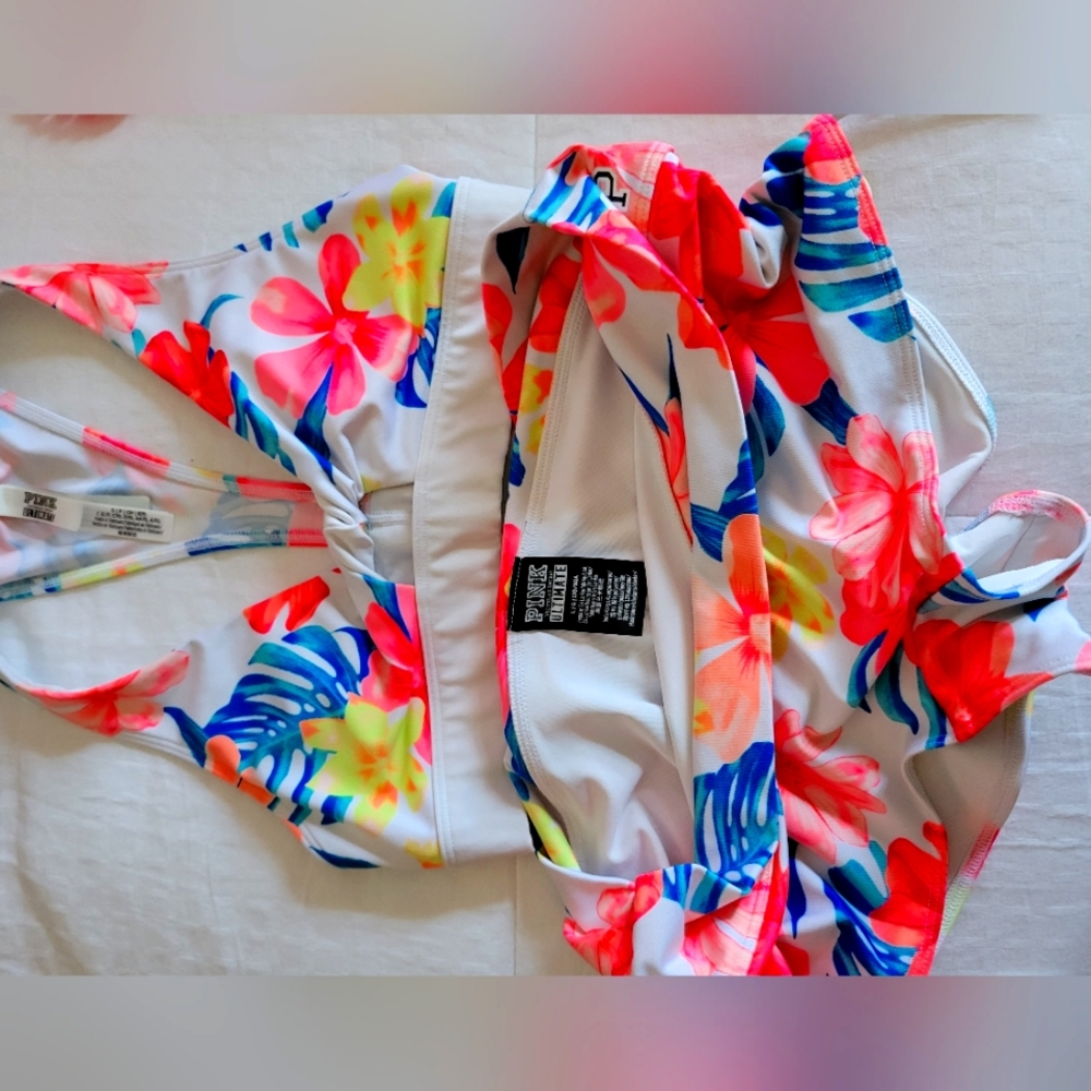 Swim suit